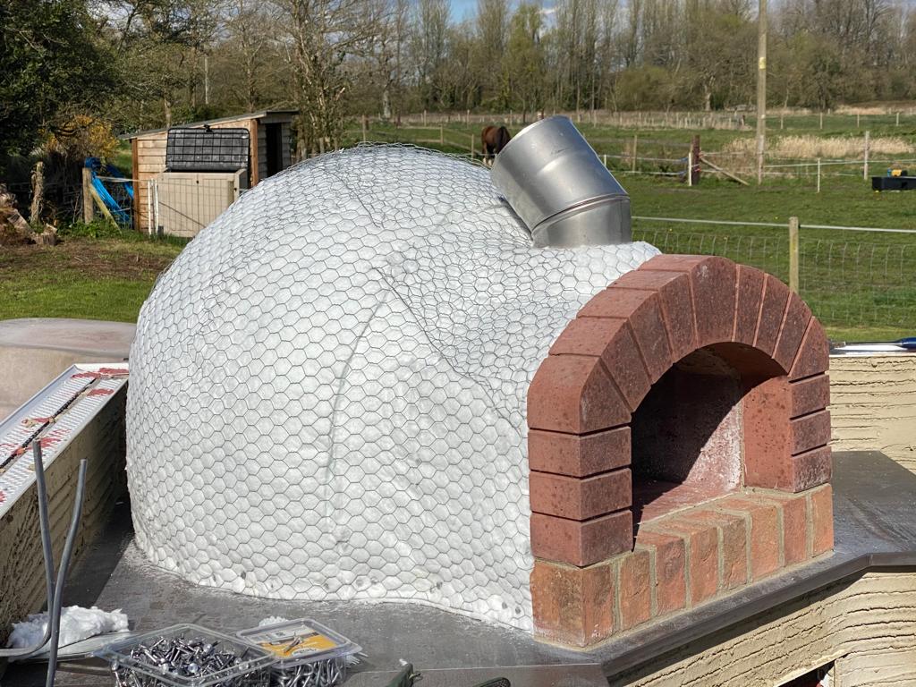 how to build an outdoor pizza oven
