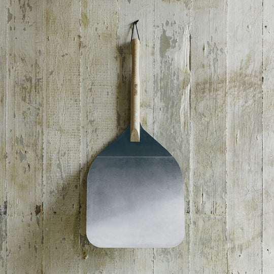 At AOS Kitchens we thrive on helping outdoor cooking enthusiasts through the whole process of designing and creating their amazing outdoor kitchens. If your passion is alfresco dining, you can't beat our range of gas and charcoal bbqs, pizza ovens and outdoor kitchen units. Extend your outdoor living and entertaining space with an outdoor kitchen. Complement your outdoor living area and give yourself the ultimate dream BBQ and patio dining area.