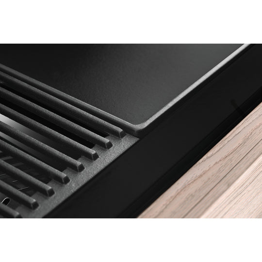 At AOS Kitchens we thrive on helping outdoor cooking enthusiasts through the whole process of designing and creating their amazing outdoor kitchens. If your passion is alfresco dining, you can't beat our range of gas and charcoal bbqs, pizza ovens and outdoor kitchen units. Extend your outdoor living and entertaining space with an outdoor kitchen. Complement your outdoor living area and give yourself the ultimate dream BBQ and patio dining area.