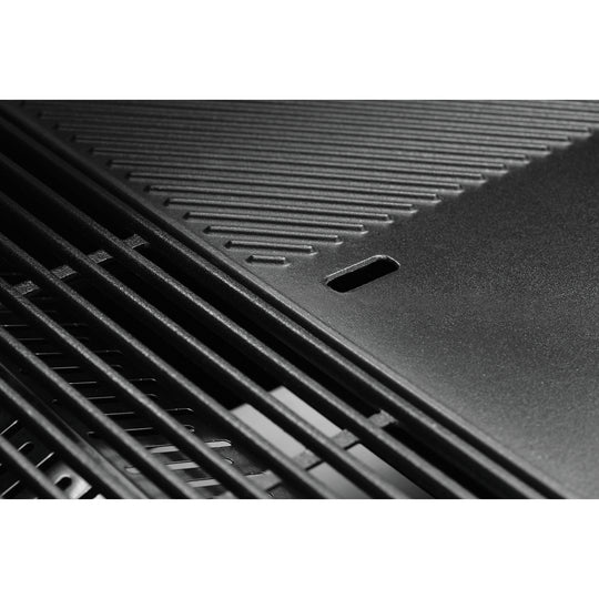 At AOS Kitchens we thrive on helping outdoor cooking enthusiasts through the whole process of designing and creating their amazing outdoor kitchens. If your passion is alfresco dining, you can't beat our range of gas and charcoal bbqs, pizza ovens and outdoor kitchen units. Extend your outdoor living and entertaining space with an outdoor kitchen. Complement your outdoor living area and give yourself the ultimate dream BBQ and patio dining area.