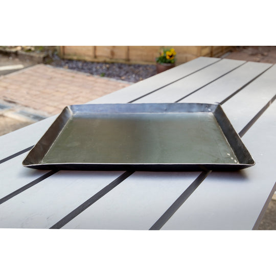 At AOS Kitchens we thrive on helping outdoor cooking enthusiasts through the whole process of designing and creating their amazing outdoor kitchens. If your passion is alfresco dining, you can't beat our range of gas and charcoal bbqs, pizza ovens and outdoor kitchen units. Extend your outdoor living and entertaining space with an outdoor kitchen. Complement your outdoor living area and give yourself the ultimate dream BBQ and patio dining area.