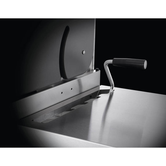 At AOS Kitchens we thrive on helping outdoor cooking enthusiasts through the whole process of designing and creating their amazing outdoor kitchens. If your passion is alfresco dining, you can't beat our range of gas and charcoal bbqs, pizza ovens and outdoor kitchen units. Extend your outdoor living and entertaining space with an outdoor kitchen. Complement your outdoor living area and give yourself the ultimate dream BBQ and patio dining area.