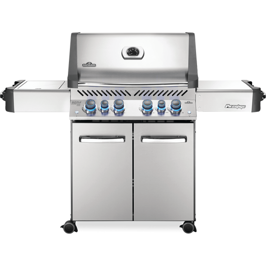 At AOS Kitchens we thrive on helping outdoor cooking enthusiasts through the whole process of designing and creating their amazing outdoor kitchens. If your passion is alfresco dining, you can't beat our range of gas and charcoal bbqs, pizza ovens and outdoor kitchen units. Extend your outdoor living and entertaining space with an outdoor kitchen. Complement your outdoor living area and give yourself the ultimate dream BBQ and patio dining area.