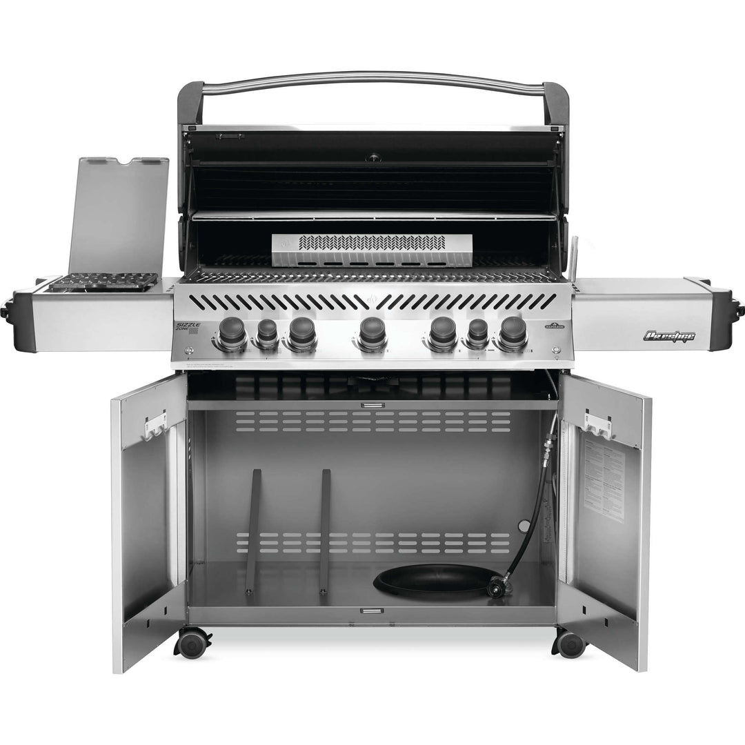 At AOS Kitchens we thrive on helping outdoor cooking enthusiasts through the whole process of designing and creating their amazing outdoor kitchens. If your passion is alfresco dining, you can't beat our range of gas and charcoal bbqs, pizza ovens and outdoor kitchen units. Extend your outdoor living and entertaining space with an outdoor kitchen. Complement your outdoor living area and give yourself the ultimate dream BBQ and patio dining area.