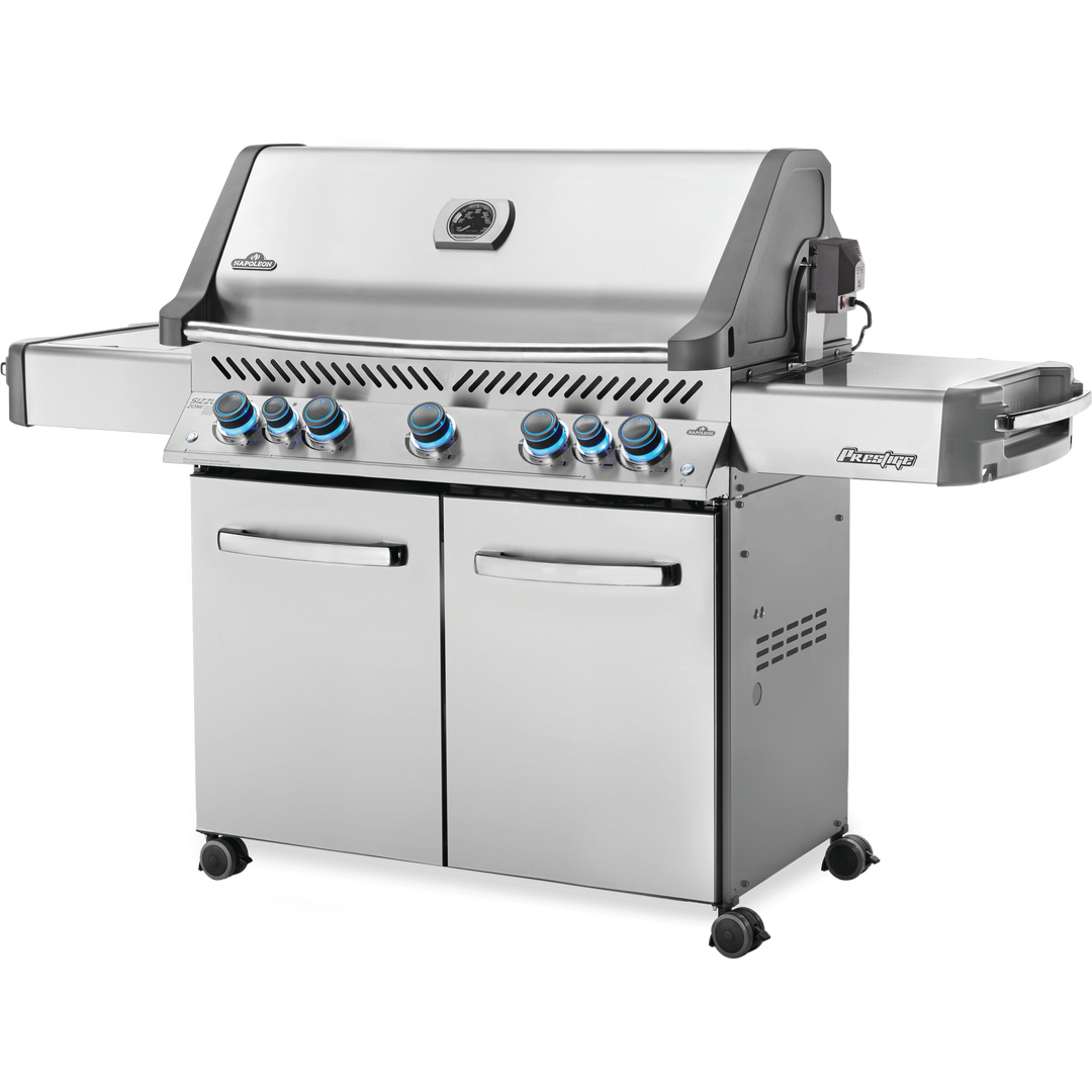 At AOS Kitchens we thrive on helping outdoor cooking enthusiasts through the whole process of designing and creating their amazing outdoor kitchens. If your passion is alfresco dining, you can't beat our range of gas and charcoal bbqs, pizza ovens and outdoor kitchen units. Extend your outdoor living and entertaining space with an outdoor kitchen. Complement your outdoor living area and give yourself the ultimate dream BBQ and patio dining area.