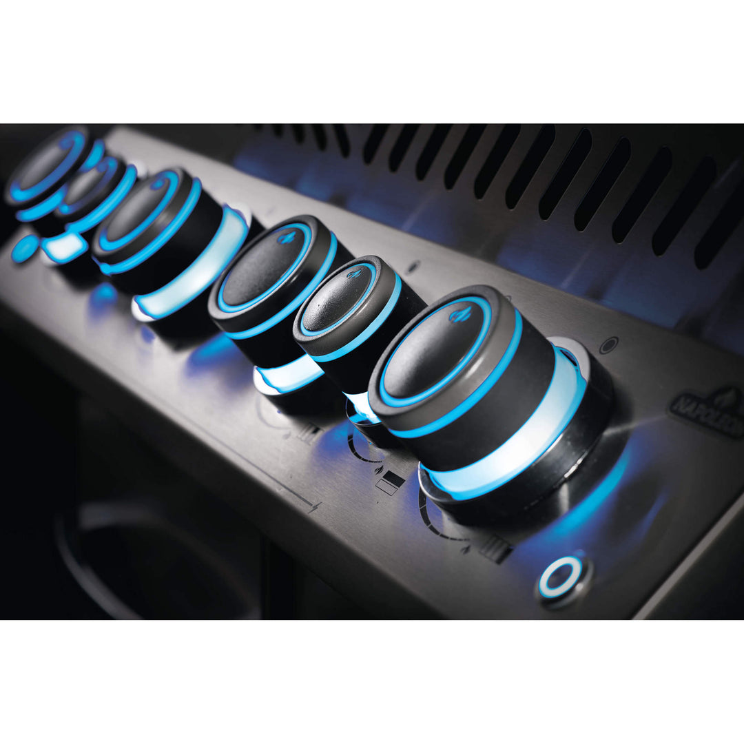 At AOS Kitchens we thrive on helping outdoor cooking enthusiasts through the whole process of designing and creating their amazing outdoor kitchens. If your passion is alfresco dining, you can't beat our range of gas and charcoal bbqs, pizza ovens and outdoor kitchen units. Extend your outdoor living and entertaining space with an outdoor kitchen. Complement your outdoor living area and give yourself the ultimate dream BBQ and patio dining area.