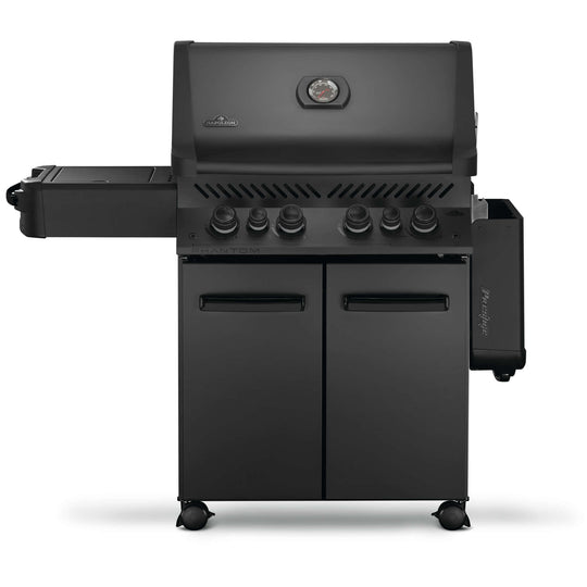 At AOS Kitchens we thrive on helping outdoor cooking enthusiasts through the whole process of designing and creating their amazing outdoor kitchens. If your passion is alfresco dining, you can't beat our range of gas and charcoal bbqs, pizza ovens and outdoor kitchen units. Extend your outdoor living and entertaining space with an outdoor kitchen. Complement your outdoor living area and give yourself the ultimate dream BBQ and patio dining area.