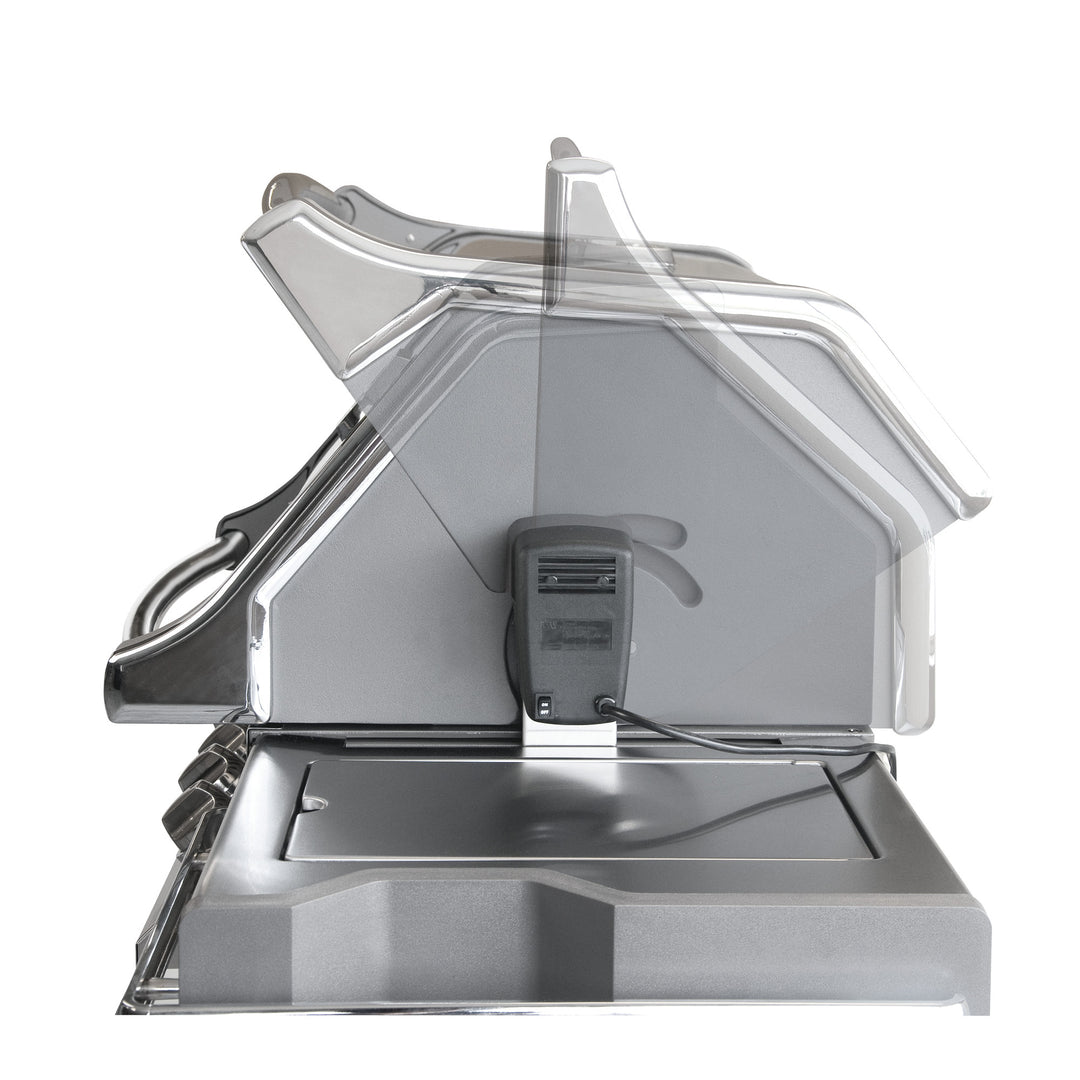 At AOS Kitchens we thrive on helping outdoor cooking enthusiasts through the whole process of designing and creating their amazing outdoor kitchens. If your passion is alfresco dining, you can't beat our range of gas and charcoal bbqs, pizza ovens and outdoor kitchen units. Extend your outdoor living and entertaining space with an outdoor kitchen. Complement your outdoor living area and give yourself the ultimate dream BBQ and patio dining area.