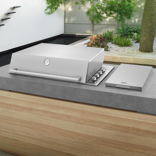 At AOS Kitchens we thrive on helping outdoor cooking enthusiasts through the whole process of designing and creating their amazing outdoor kitchens. If your passion is alfresco dining, you can't beat our range of gas and charcoal bbqs, pizza ovens and outdoor kitchen units. Extend your outdoor living and entertaining space with an outdoor kitchen. Complement your outdoor living area and give yourself the ultimate dream BBQ and patio dining area.