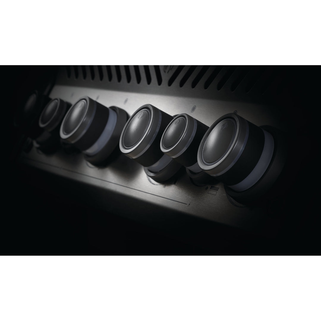 At AOS Kitchens we thrive on helping outdoor cooking enthusiasts through the whole process of designing and creating their amazing outdoor kitchens. If your passion is alfresco dining, you can't beat our range of gas and charcoal bbqs, pizza ovens and outdoor kitchen units. Extend your outdoor living and entertaining space with an outdoor kitchen. Complement your outdoor living area and give yourself the ultimate dream BBQ and patio dining area.