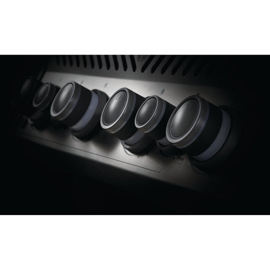 At AOS Kitchens we thrive on helping outdoor cooking enthusiasts through the whole process of designing and creating their amazing outdoor kitchens. If your passion is alfresco dining, you can't beat our range of gas and charcoal bbqs, pizza ovens and outdoor kitchen units. Extend your outdoor living and entertaining space with an outdoor kitchen. Complement your outdoor living area and give yourself the ultimate dream BBQ and patio dining area.