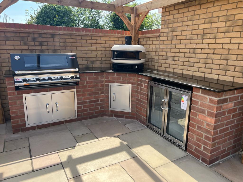 Outdoor Kitchen With Gozney Dome