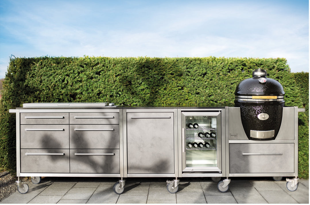 Burnout Smoke coloured outdoor kitchen on rollers